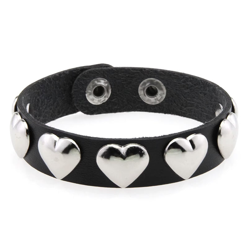 Armband Nietenherzen