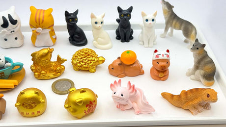Figur/Glücksbringer (Gold / Glück/ Katze / Eidechse / Axolotl / Capybara)