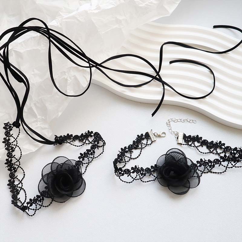 Spitzen-Halsband mit Stoffrose