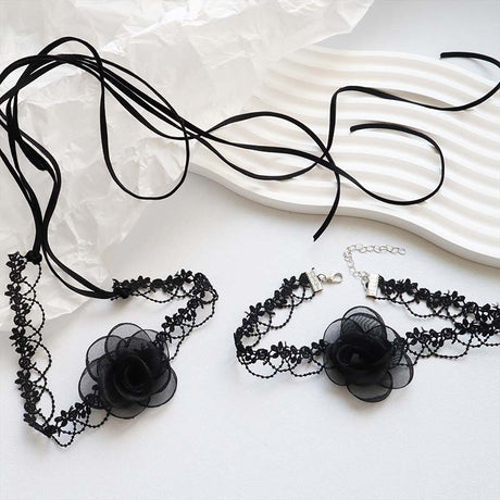 Spitzen-Halsband mit Stoffrose