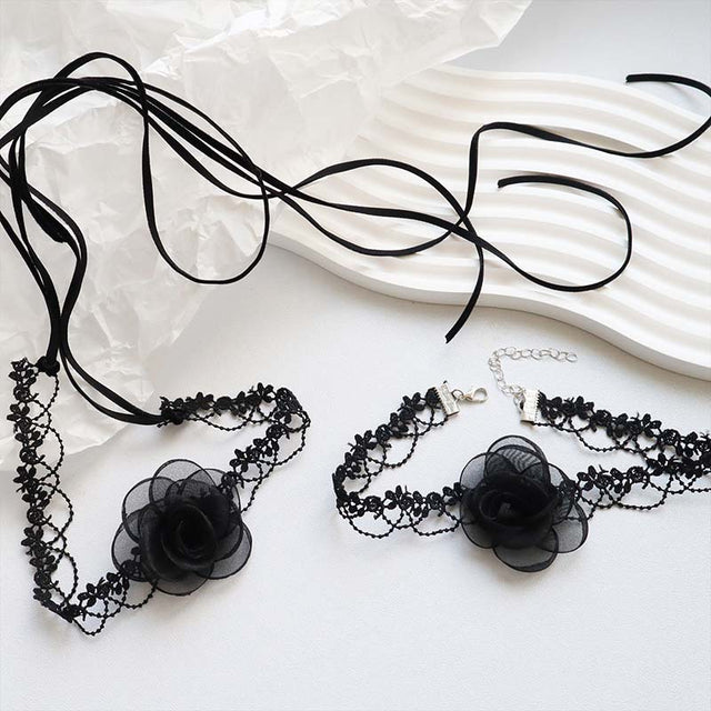 Spitzen-Halsband mit Stoffrose