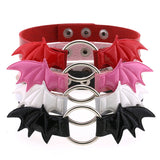 Halsband Kunstleder PU, mit Lack-Fledermausflügeln