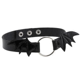 Halsband Kunstleder PU, mit Lack-Fledermausflügeln