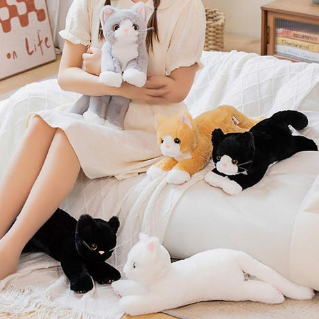 Kuscheltier realistisches Katze Kätzchen