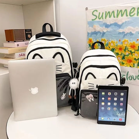 ITA Bag - Rucksack mit Katzengesicht in zwei Größen