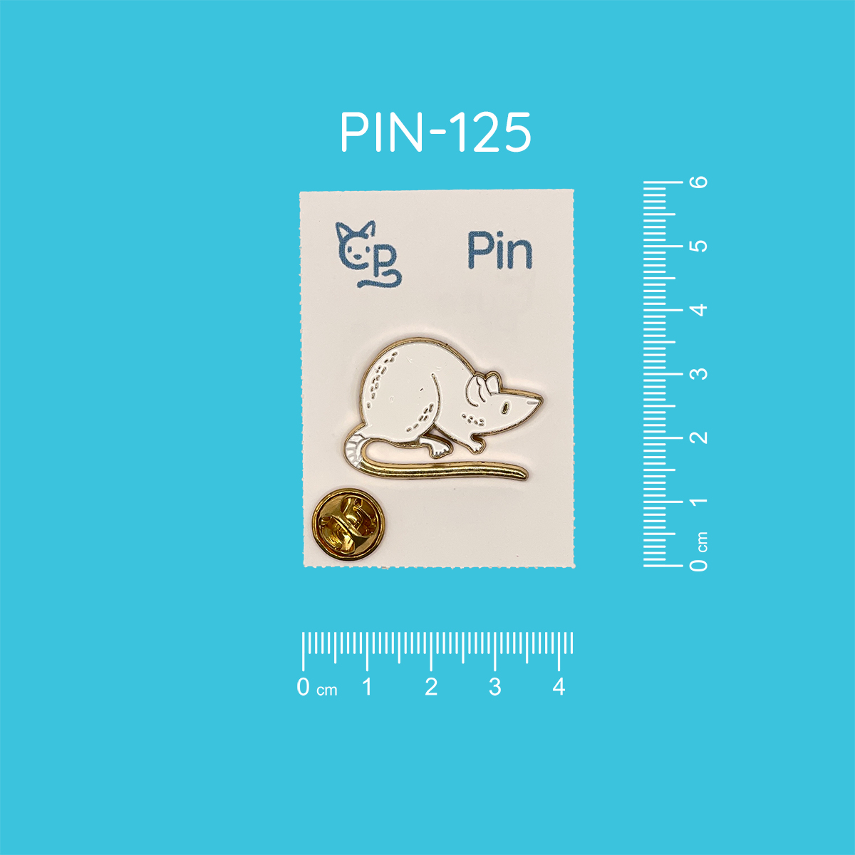 Pin mit dem Motiv einer weißen Ratte.