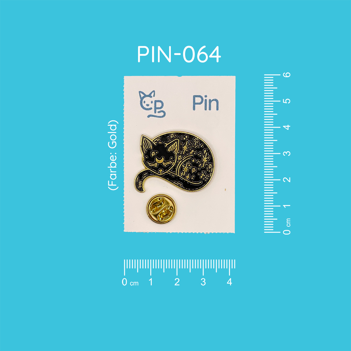 Pin mit dem Motiv einer schlafenden schwarzen Katze, die einen goldenen Halbmond auf der Stirn hat und deren Fell mit goldenen Sternen übersäht ist.