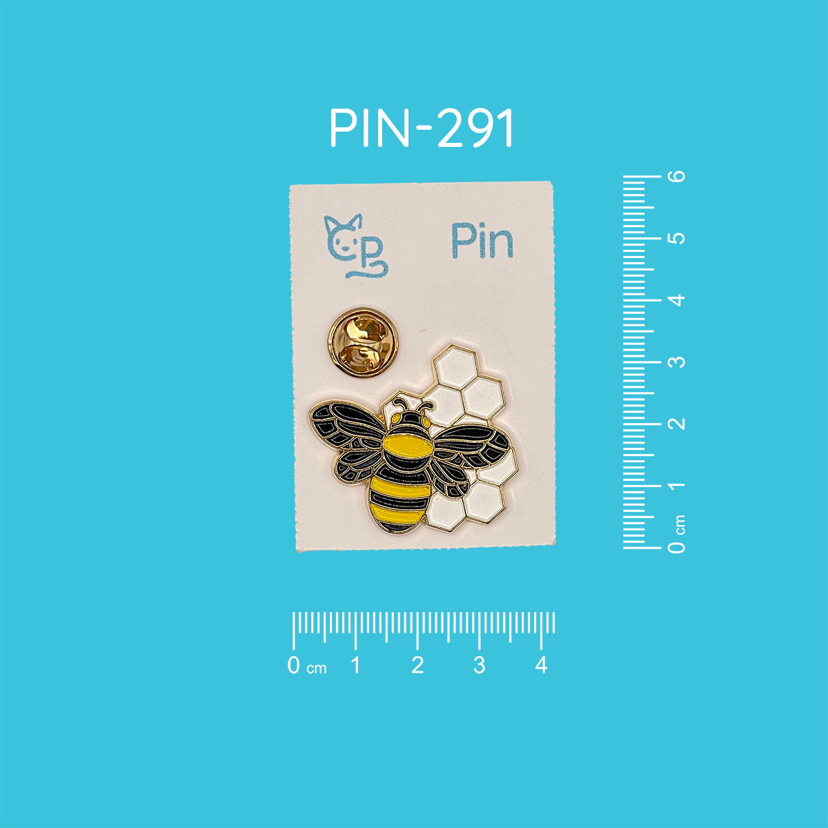 Pin mit dem Motiv einer fliegenden Biene über einigen weißen Bienenwaben.