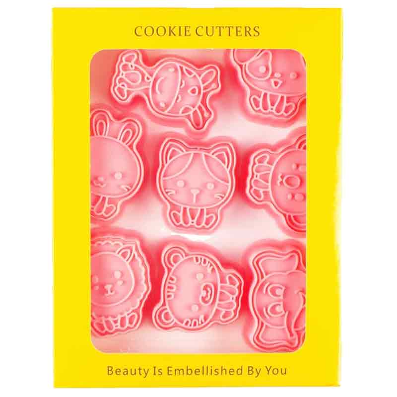 Eine Box mit verschiedenen tierförmigen Keksausstechern.